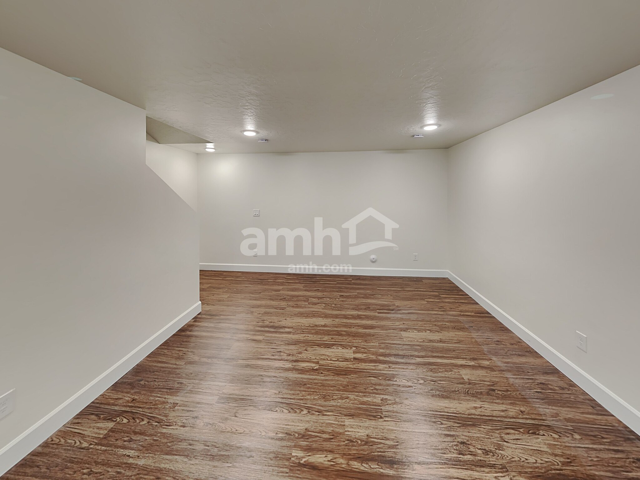 Building Photo - 6689 Mountain Maple Dr
