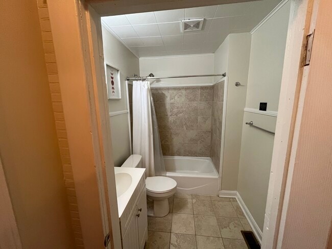 Bathroom - 1603 Buffalo St