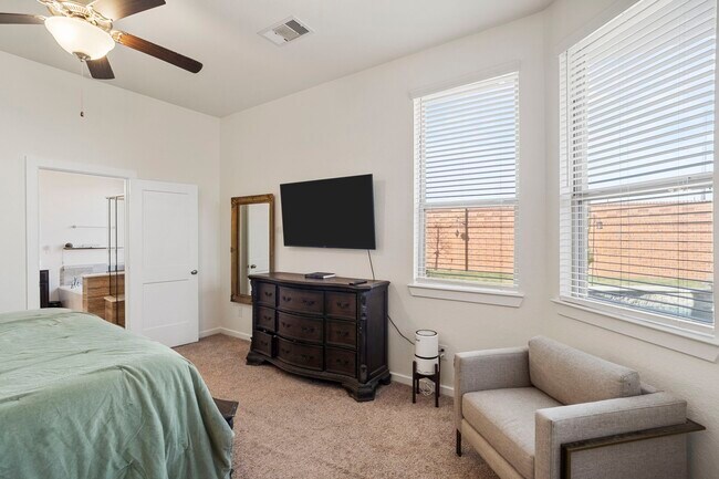 Building Photo - 24742 Levante Dr