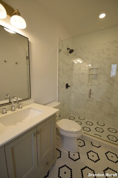 Building Photo - 15 Maywood St