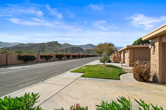 Building Photo - 140 La Cerra Dr