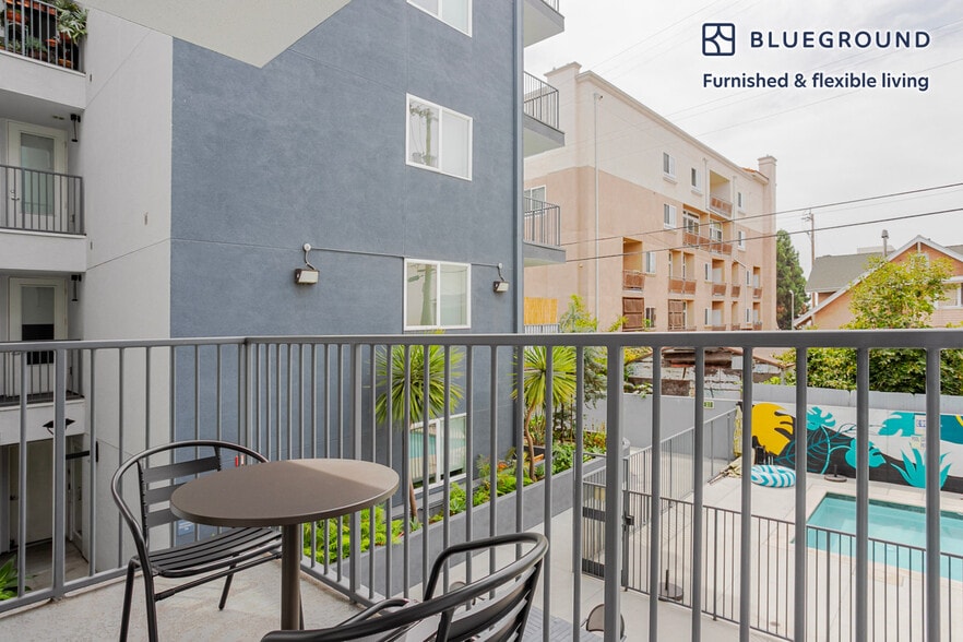 Building Photo - 1011 S Serrano Ave