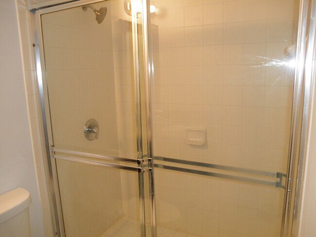 Building Photo - Shoma Townhomes