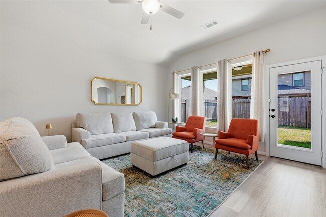 Building Photo - 31327 Sellers Terrace Dr