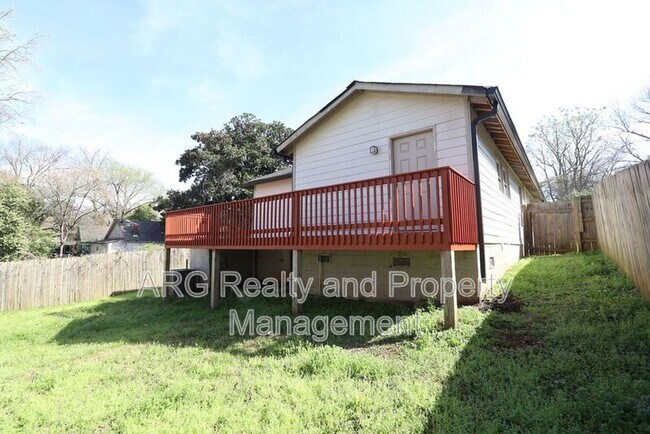 Building Photo - 1095 Ira St SW