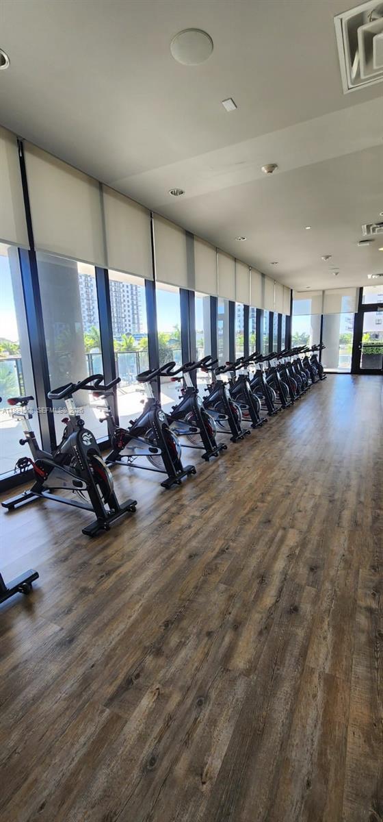 Building Photo - 5300 Paseo Blvd