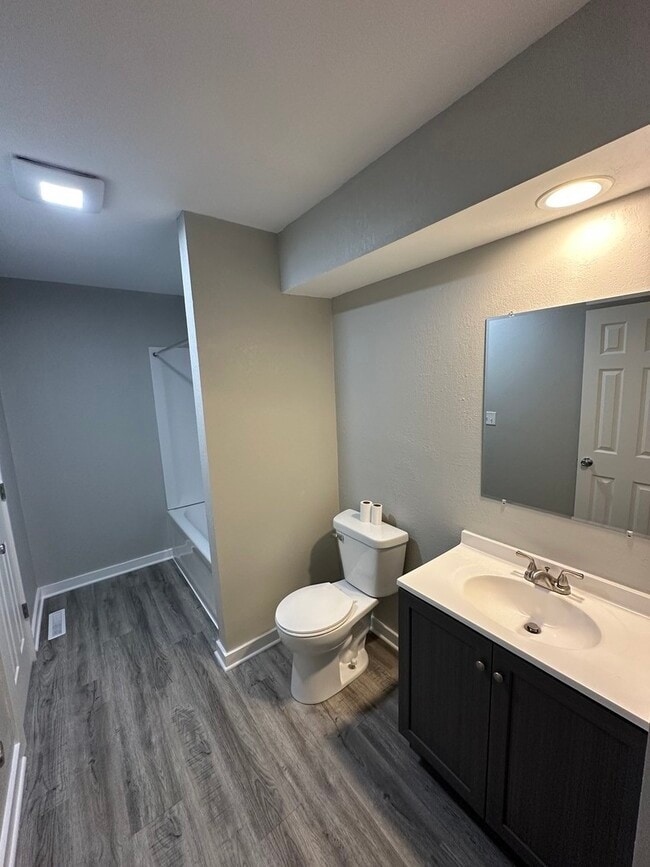 Building Photo - 1301 Lizabeth Ln