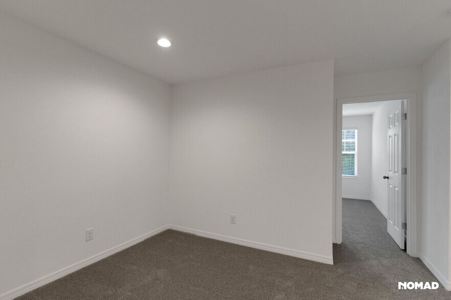 Building Photo - 164 Glass Onion Dr