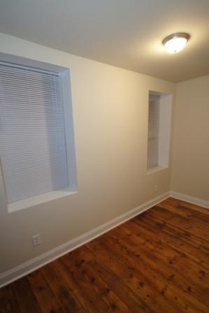 Building Photo - ADORABLE PET-FRIENDLY 2-BEDROOM TOWNHOUSE ...