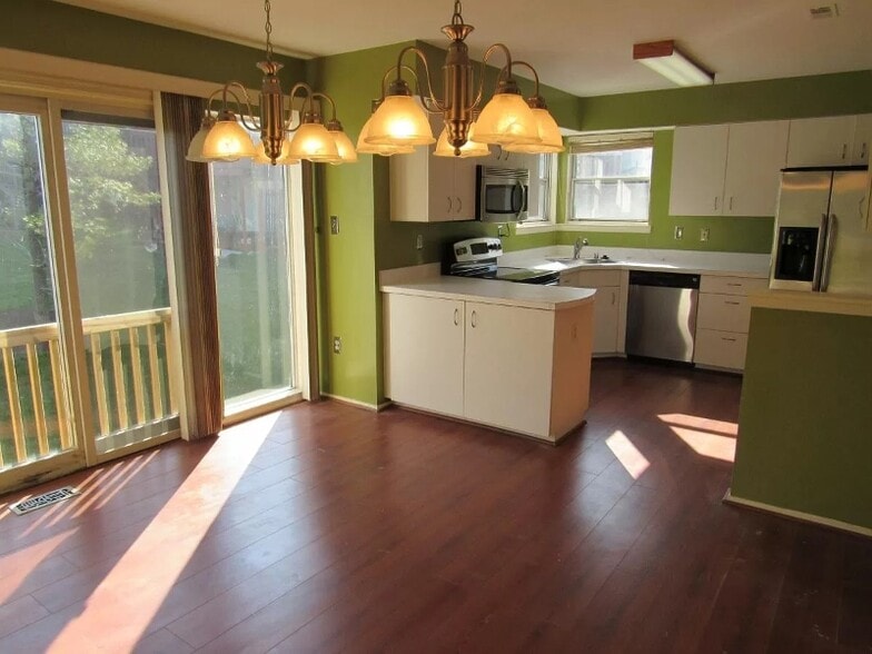 Building Photo - 7734 Chatfield Ln