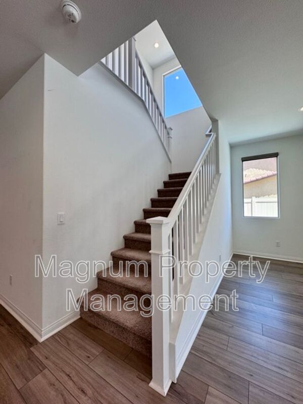 Building Photo - 25181 Desert Sage Dr