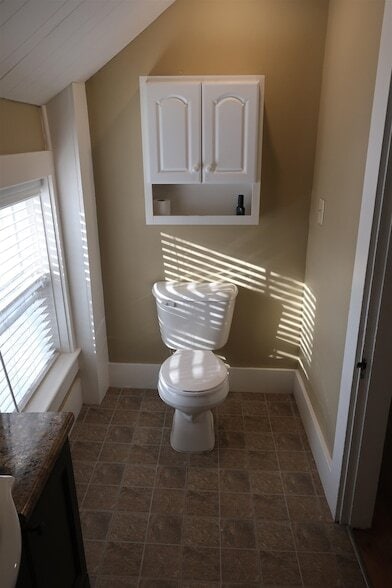 Building Photo - 5 Green St