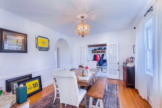 Building Photo - 525 Donne Ave