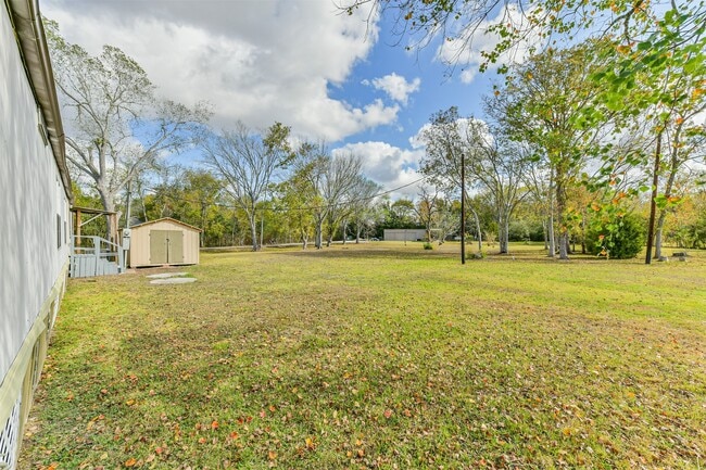 Building Photo - 1749 Max Rd