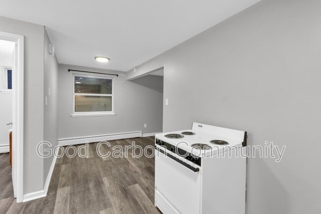 Building Photo - 5451 Creekside Ct