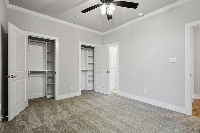 Building Photo - 514 Woodside Trl
