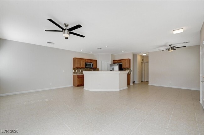 Building Photo - 4855 Double Down Dr