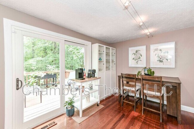 Building Photo - 1661 Fieldthorn Dr
