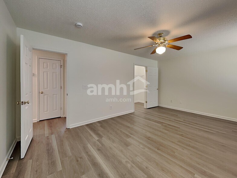 Building Photo - 1407 Hyalyn Ct