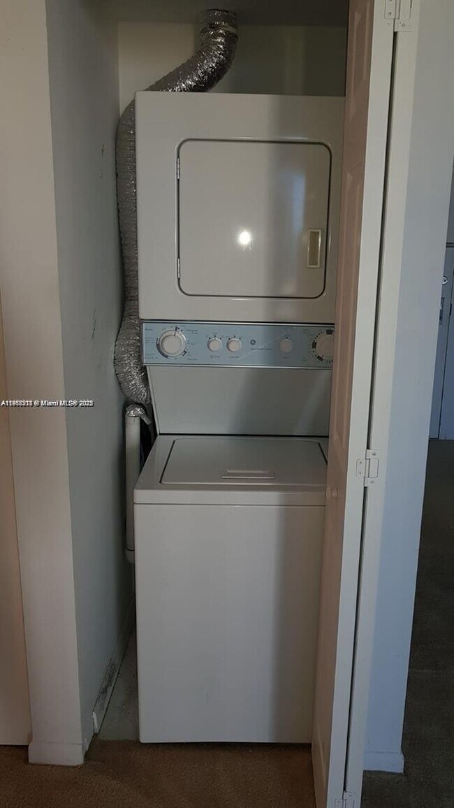 Building Photo - 3300 NE 192 St