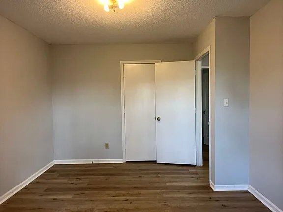 Building Photo - 1661 Forest Dr