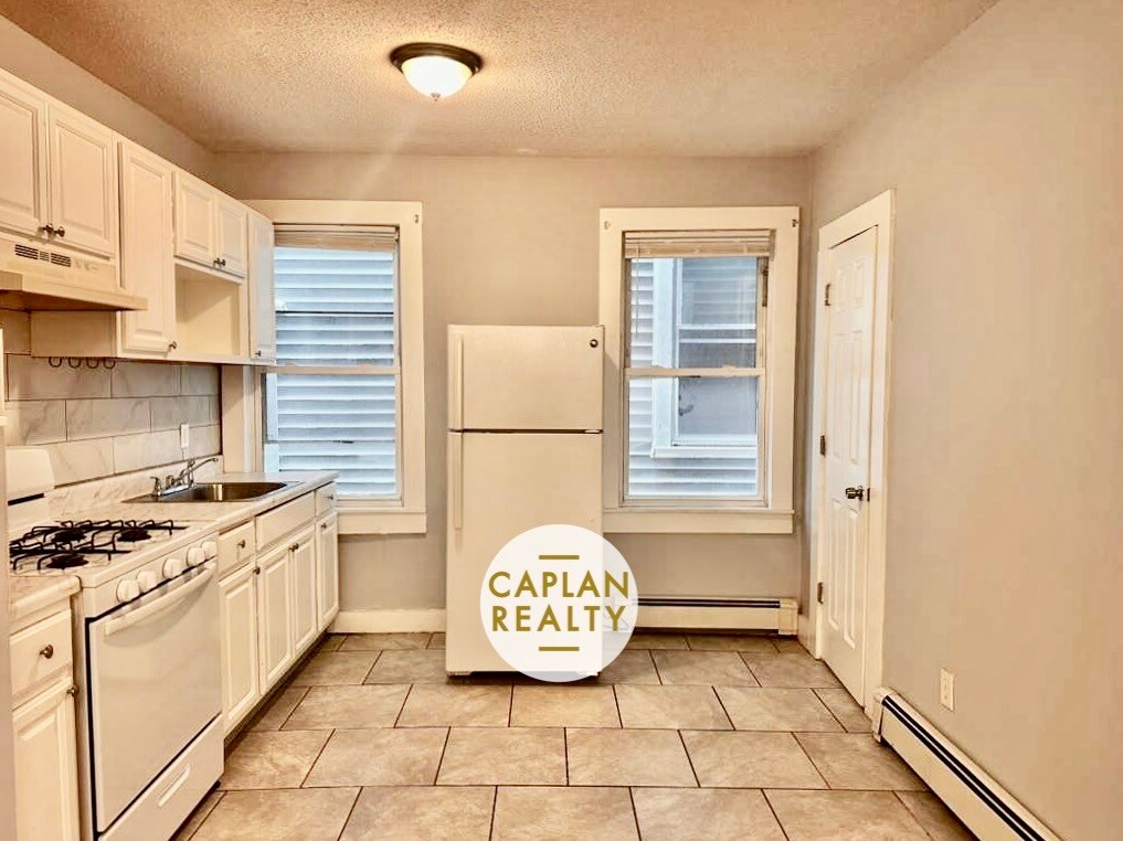 Building Photo - 535 East St