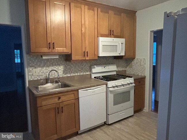 Building Photo - 316 Bowers Ave