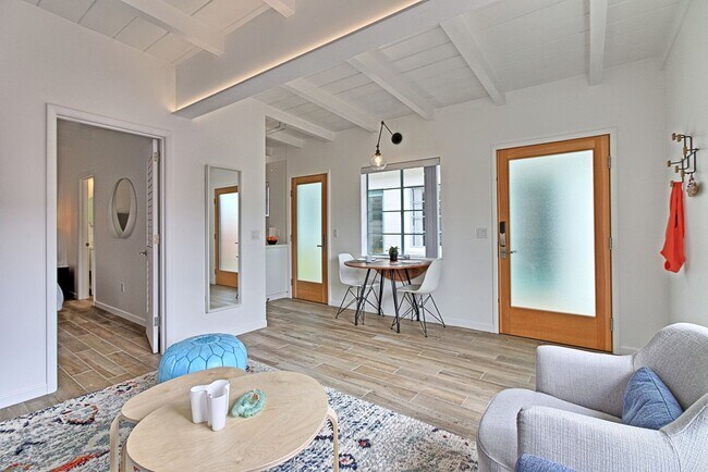 Building Photo - 1076S - Seaward Beach Modern Bungalows