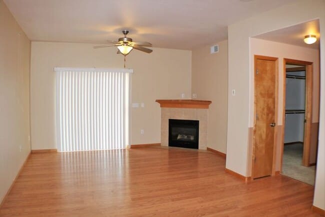 Building Photo - $1,225 | 2 Bedroom, 2 Bathroom Condo | Pet Negotiable | Sublease* | Available for June 1st, 2026 ...
