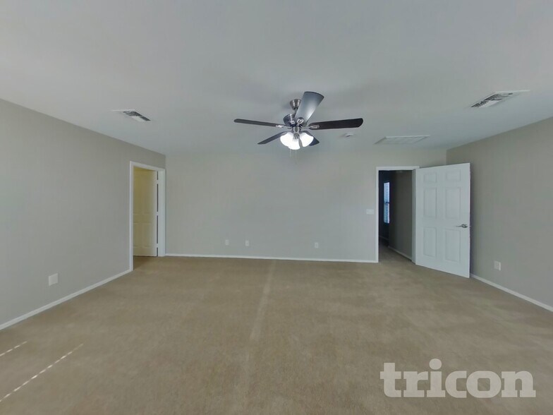 Building Photo - 6327 W Fawn Dr