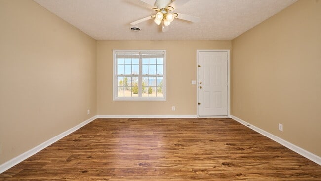 Building Photo - For Rent: 2BR, 1 1/2 BA condo, upstairs unit.