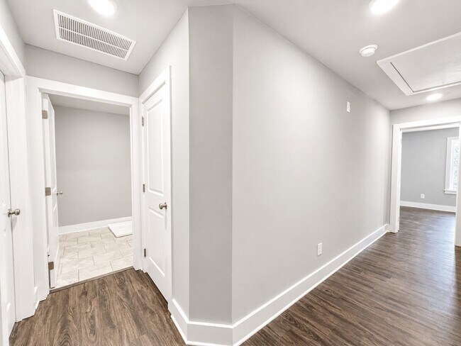Building Photo - Discover your next home in the heart of Cornelia!