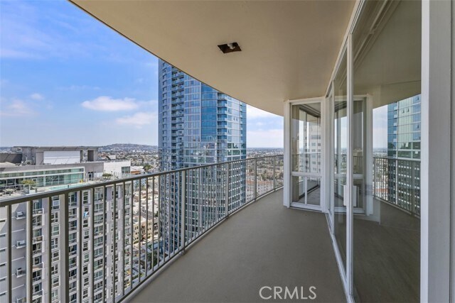 Building Photo - 700 E Ocean Blvd