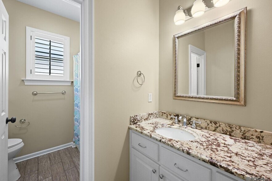 Building Photo - 12066 River Highlands Dr
