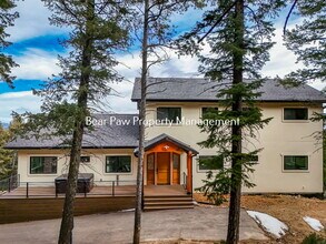 Building Photo - Gorgeous Home on Bear Mountain!