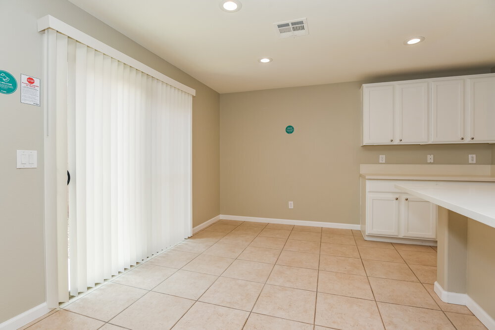 Building Photo - 10974 Florence Hills St