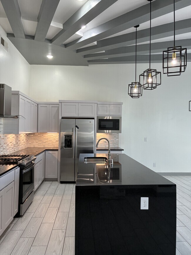 Building Photo - 13840 Paseo de Loma Ct