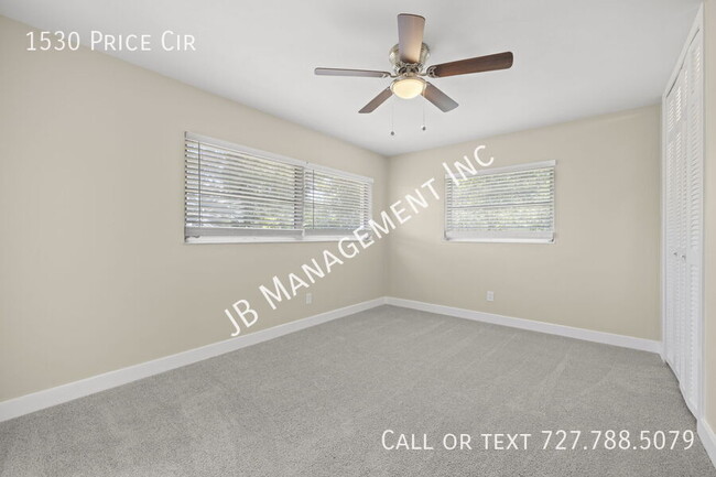 Building Photo - 1530 Price Cir