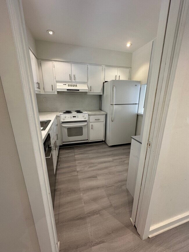 Building Photo - 7505 SW 82nd St