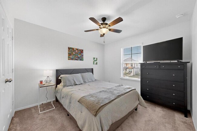 Building Photo - 128 Banyon Dr