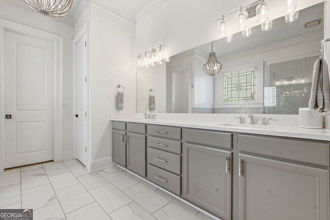 Building Photo - 5451 Autumn Flame Dr NE