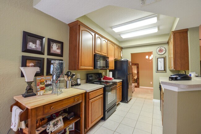 Building Photo - 5030 Maxon Terrace