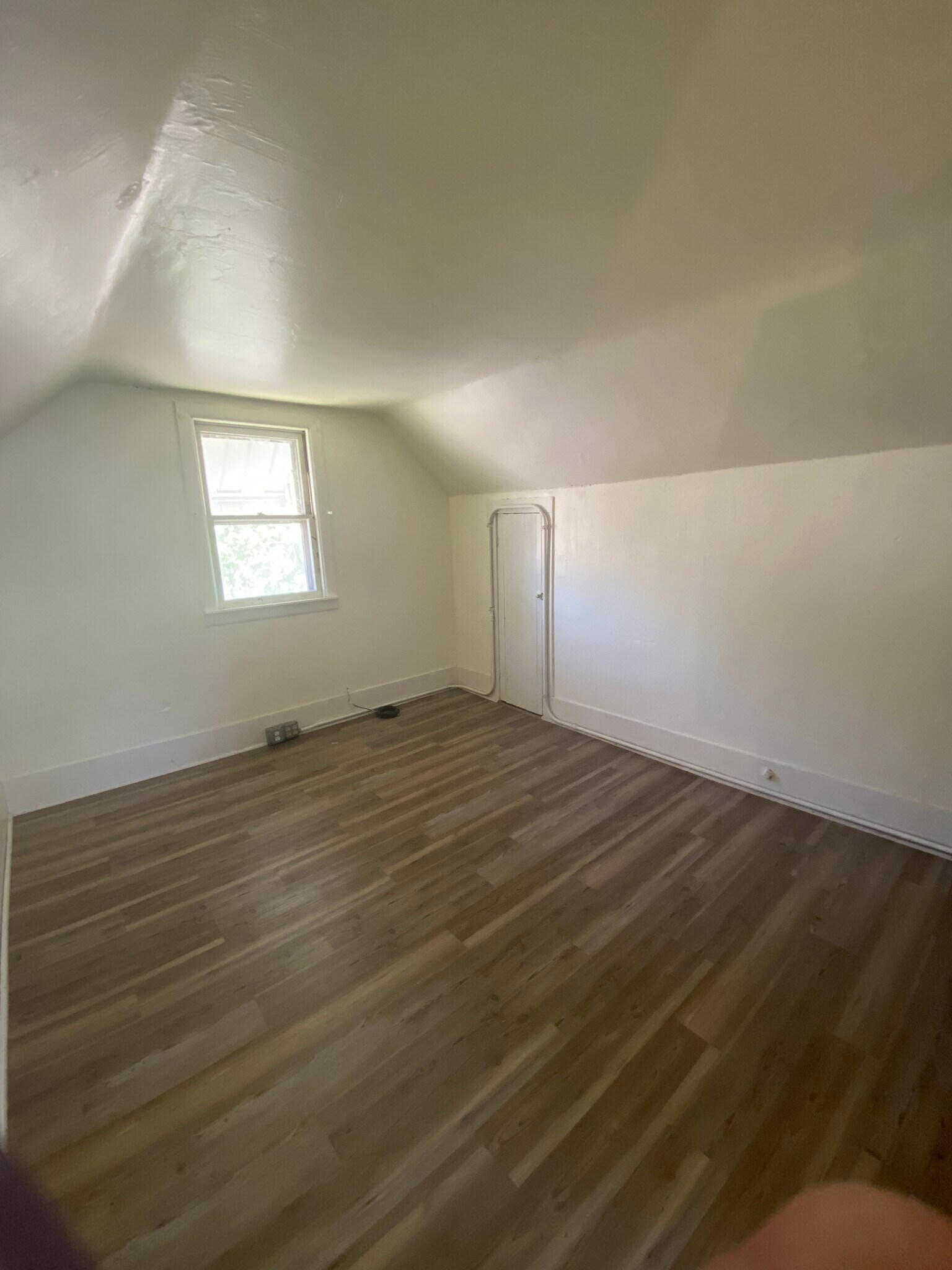Bedroom 3 - 220 E Oak St