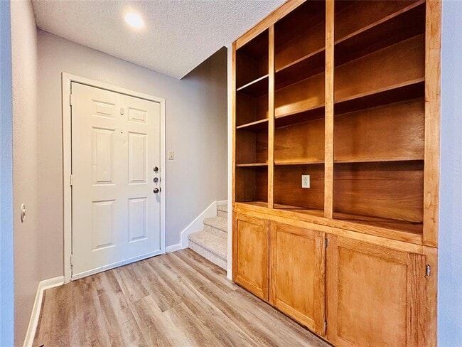 Building Photo - 8900 Schick Rd