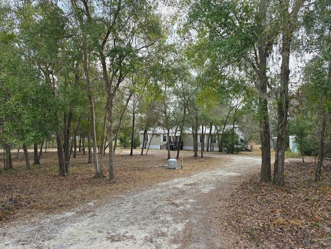 Building Photo - 5527 Lassen St