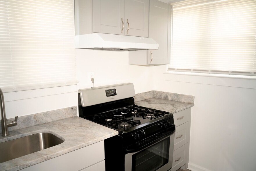 Building Photo - 8206 Old Harford Rd