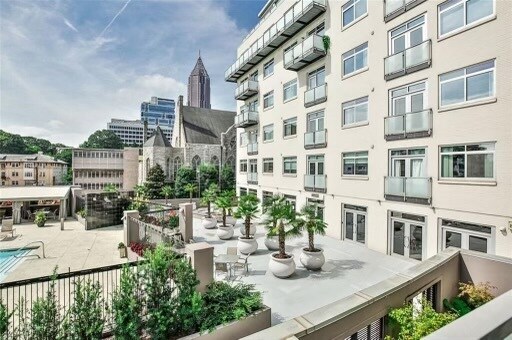 Patio - 805 Peachtree St NE