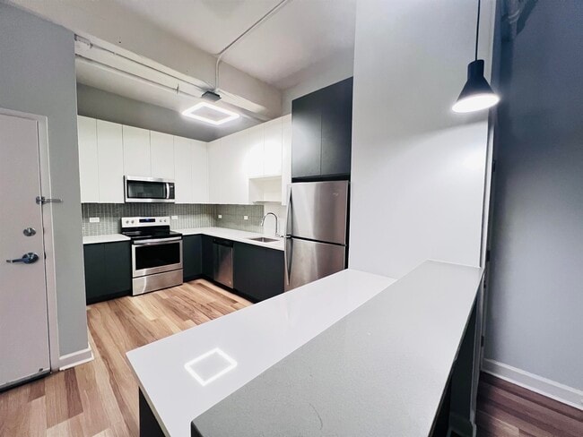 Building Photo - 160 Lafayette St