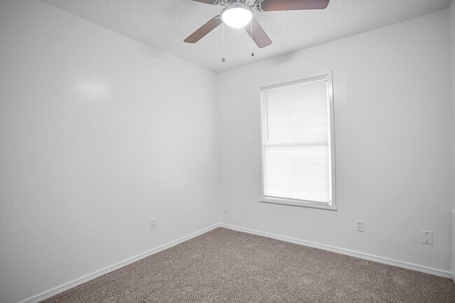 Building Photo - 1307 61st St