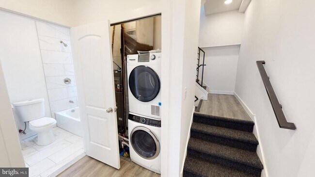 Building Photo - 2131 N 8th St